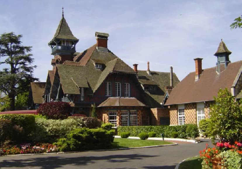 Le Manoir du Paris Country Club — photo 1
