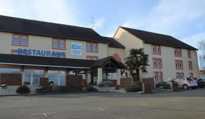 Brit Hotel Comfort Les Evens — photo 1