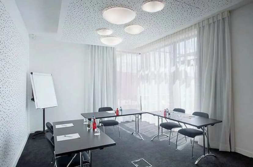 Holiday Inn Express Marseille - Saint Charles, an IHG Hotel — photo 2