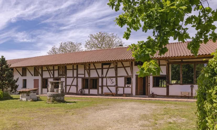 Longère bressane de la Verne — photo 1