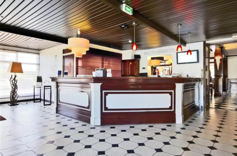 Hotel Kyriad Prestige Compiègne — photo 5