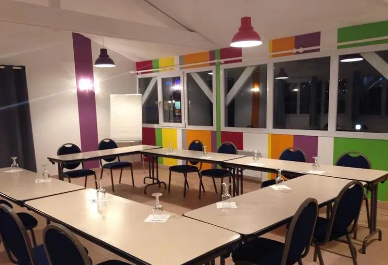 Brit Hotel Essentiel Troyes Aéroport — photo 2