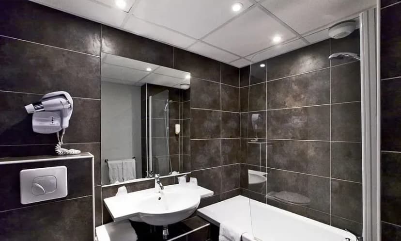 Hôtel Kyriad La Rochelle Centre Ville — photo 4