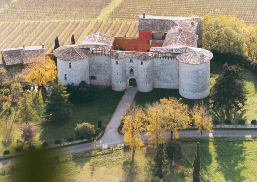 Mauriac Castle — photo 1