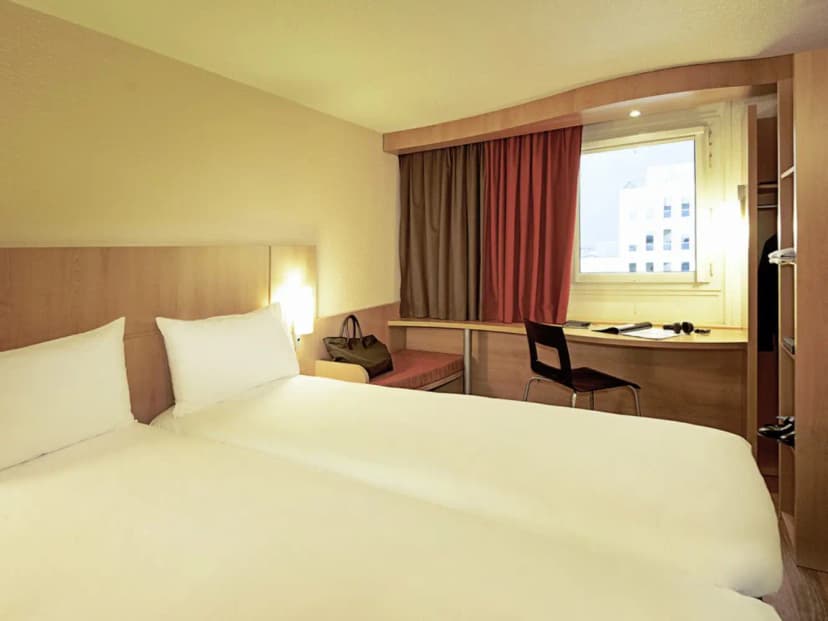 ibis Martigues — photo 5