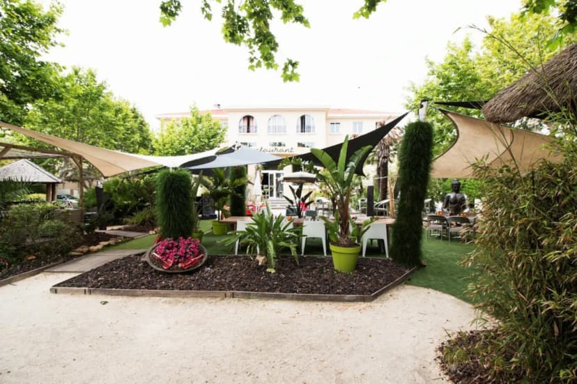 Adonis Sanary - Grand Hôtel des Bains — photo 5