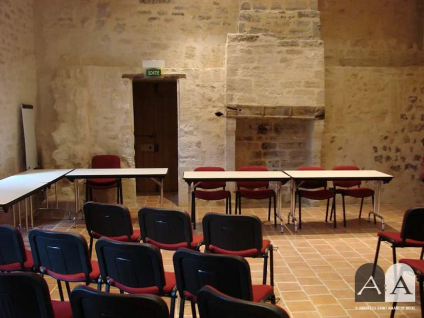 Abbaye de Saint Amant de Boixe — photo 3