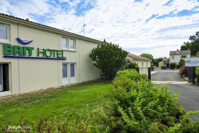 Brit Hotel Avignon Sud - Le Calendal — photo 1