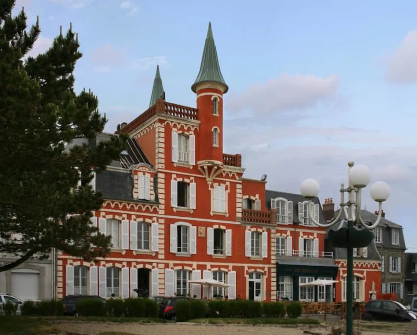 Les Tourelles — photo 1