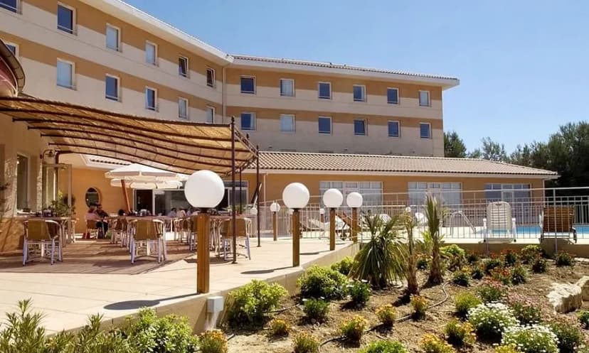 ibis La Ciotat — photo 1