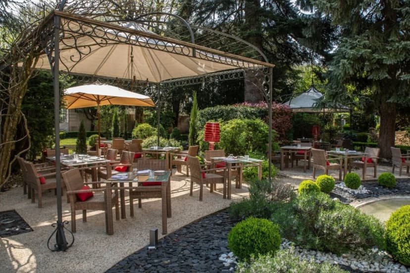 Hostellerie Cèdre & Spa - Beaune — photo 1