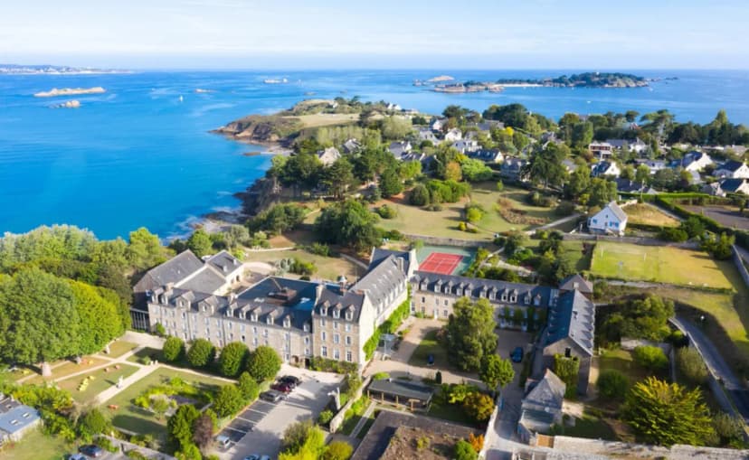 L'abbaye De Saint-Jacut-De-La-Mer — photo 1