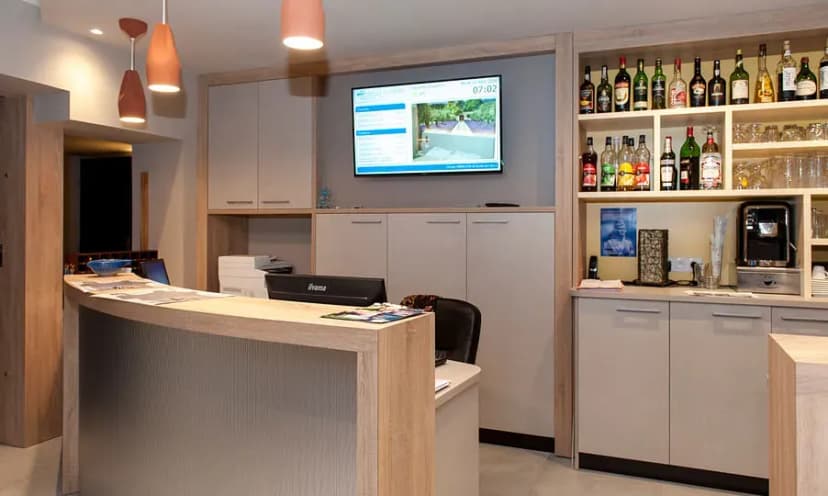 Brit Hotel Avignon Sud - Le Calendal — photo 3
