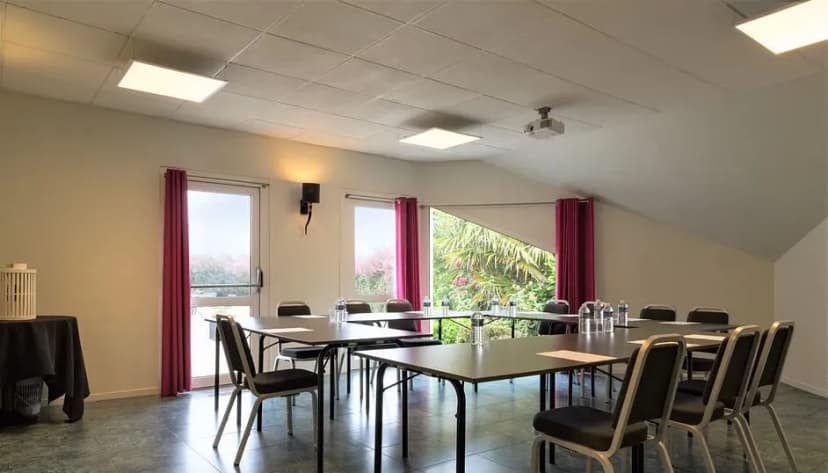 Logis Hôtel Au Chêne Vert — photo 2