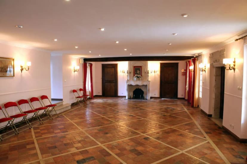 Area Des Clos Vallées Salle De Réceptions — photo 2