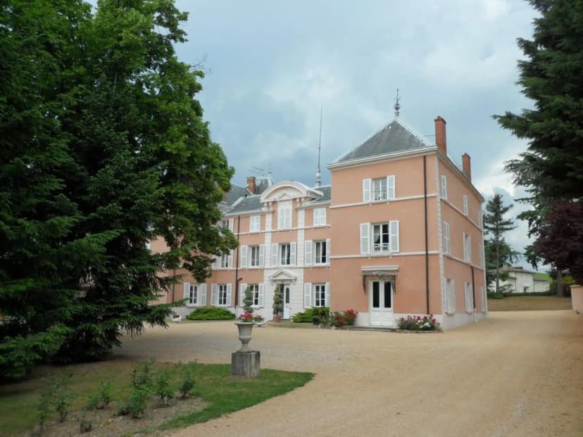 Chateau de la Chapelle des Bois — photo 4