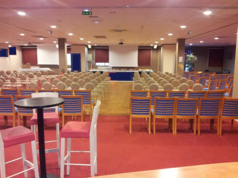 Centre d'affaires - Aéroport Clermont-Ferrand Auvergne — photo 1