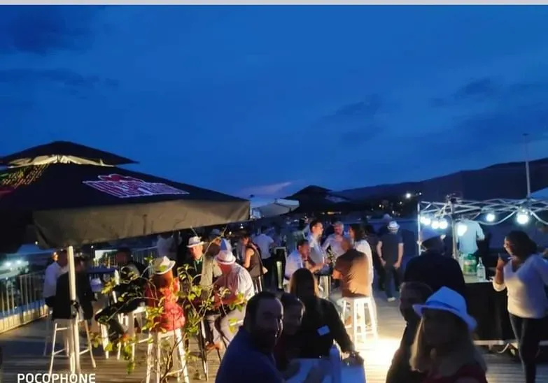 Le rooftop du Quanta café (vue sur mer) — photo 4