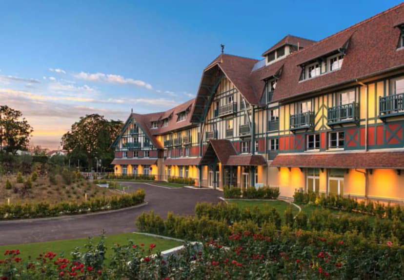 Renaissance Paris Hippodrome de St. Cloud Hotel — photo 1