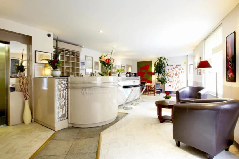 Hôtel Kyriad Nimes Centre — photo 4
