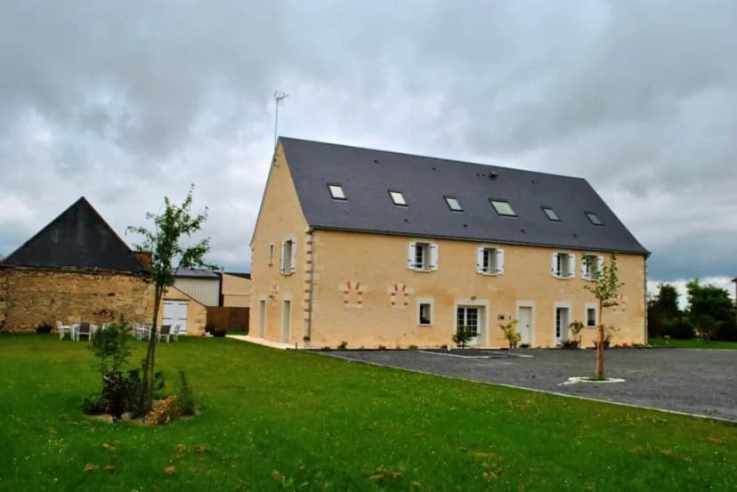 Gîte de l’Orchidée : Location gite de groupe calme, en pleine nature dans la campagne, pour 27 personnes, avec salle de réception et accueil vélo, idéal pour séminaire/événements/mariage, proche Tours à Saint-Epain, Indre-et-Loire — photo 1