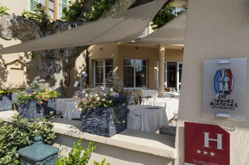 Auberge de Clochemerle Hôtel-spa privatif & Restaurant Gastronomique — photo 1