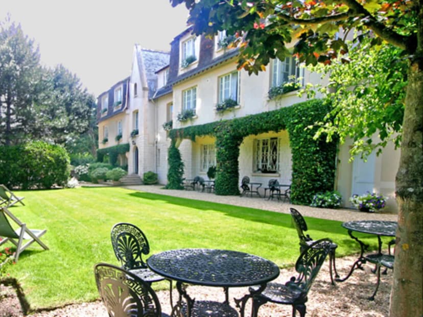 Le Castel Cabourg- Hôtel & SPA- Restaurant La Calypso — photo 1