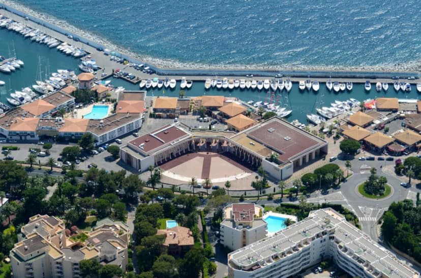 Palais des Congrès de Saint-Raphaël — photo 1