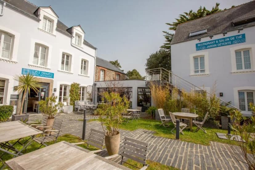 Hôtel Traiteur Les Ormes, The Originals Relais (Relais du Silence) — photo 1