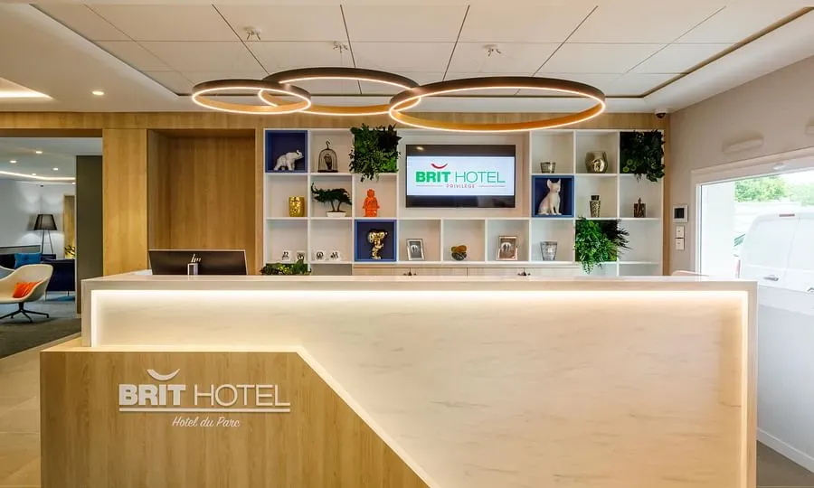 Brit Hotel Piscine & Spa - Fougères — photo 1