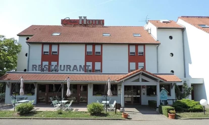 Logis Hôtel Cris Hotel — photo 1
