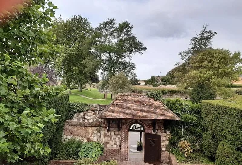 Château de Montreuil - Hôtel & Restaurant — photo 5