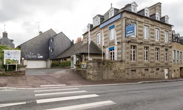 Brit Hotel Le Cygne — photo 1