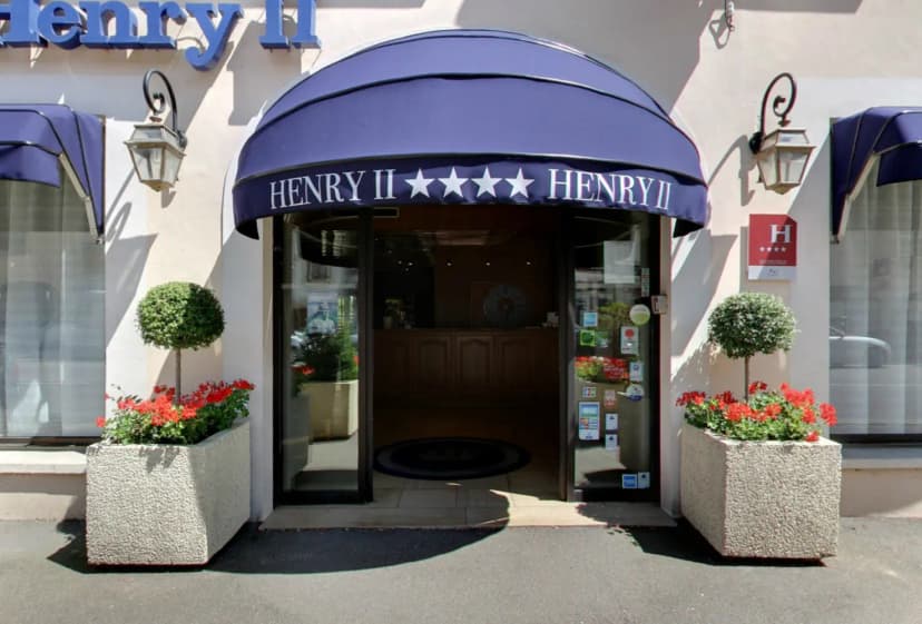 Hôtel Henry II Beaune Centre — photo 1