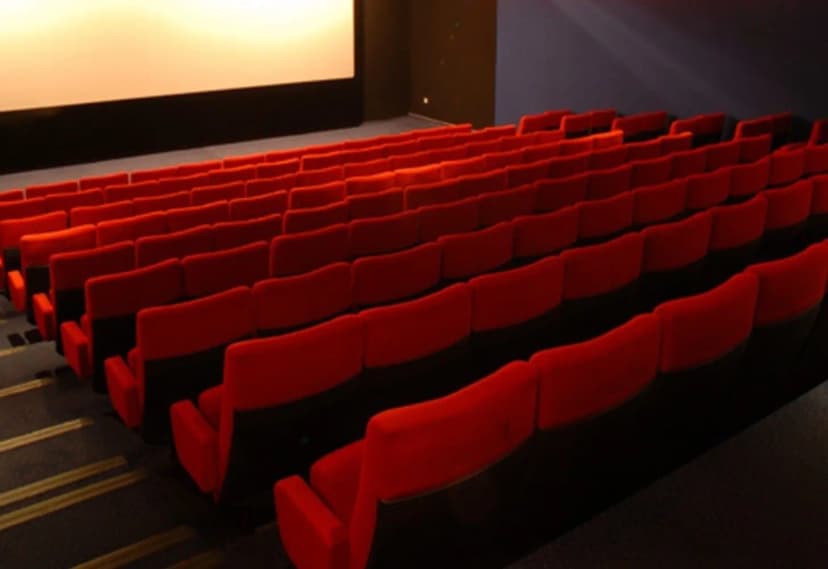 CINÉMA CGR Mantes La Jolie — photo 1