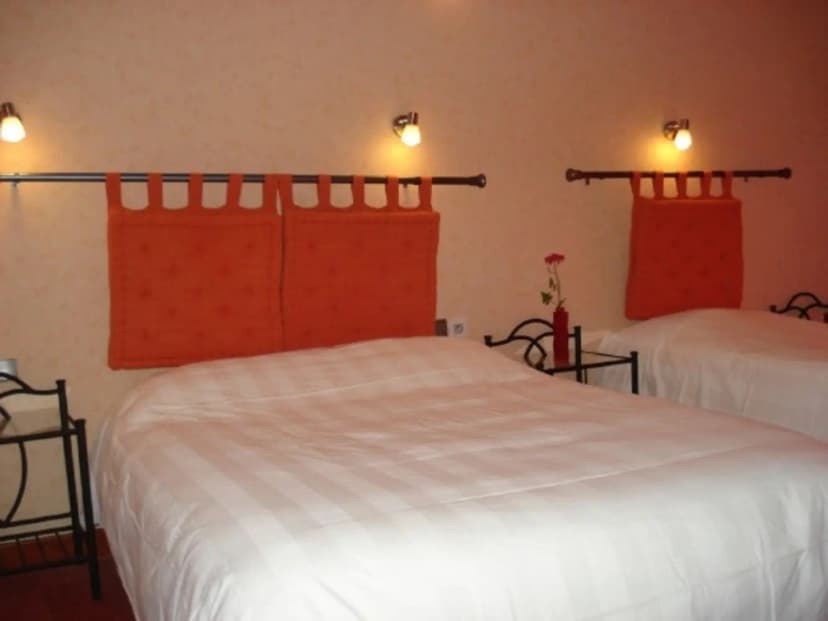 Hôtel Restaurant des Chazes Saint Jacques des Blats — photo 2