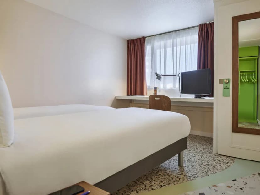 Greet Hotel Versailles - Voisins Le Bretonneux — photo 5