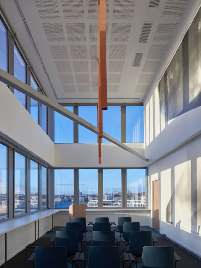 Level Innovative Workplace — photo 4