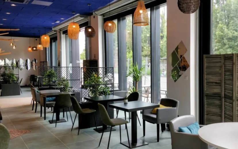 DKGONES Café Lyon7 Gerland (coworking, événementiel, petite restauration, bar) — photo 1
