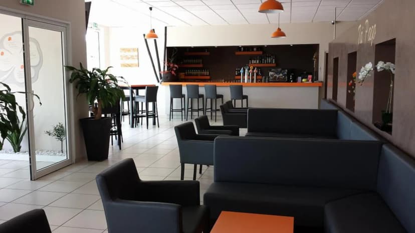 LE TAPAGO — photo 4