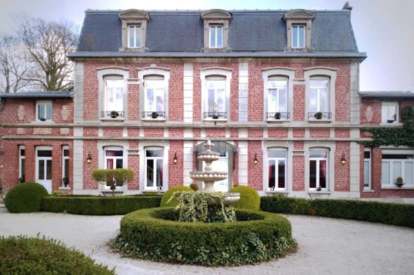 Manoir le Louis XXI — photo 1
