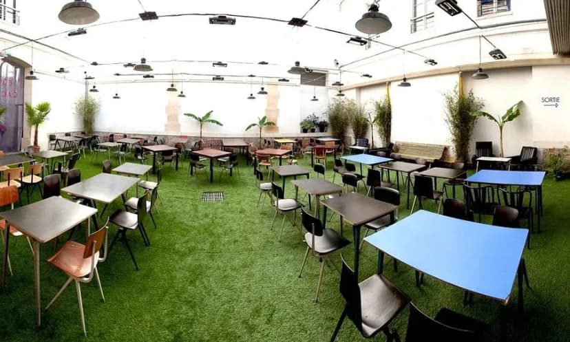 Café Caché — photo 2