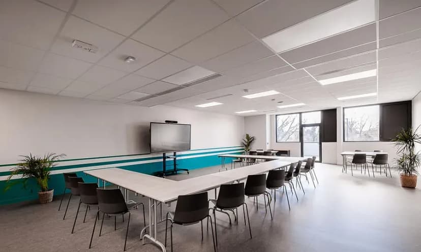 HALL 22 - Séminaires - Salle de sport - Restaurant - Squash — photo 3