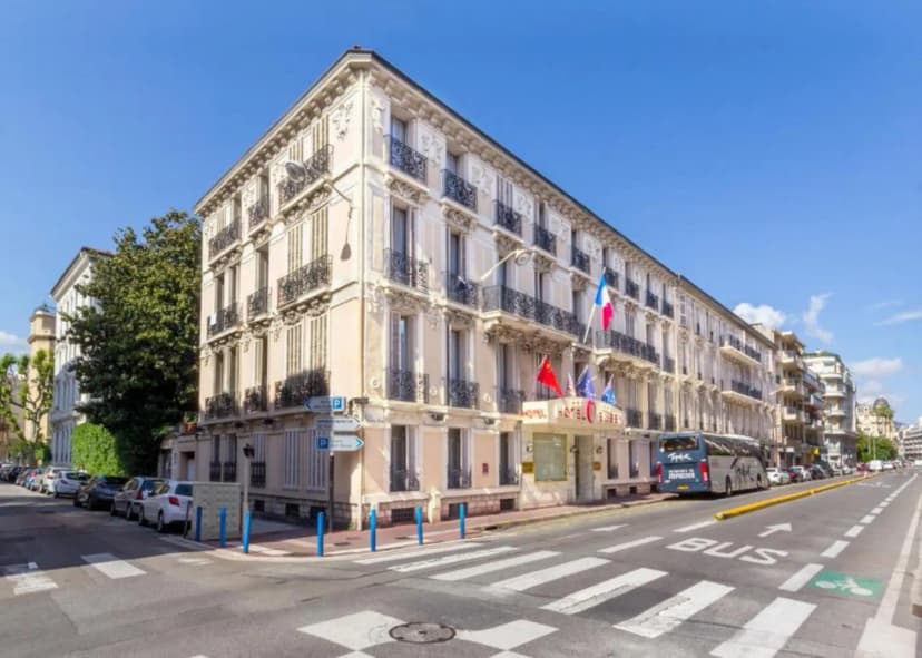 Hôtel Busby Nice centre-ville — photo 1