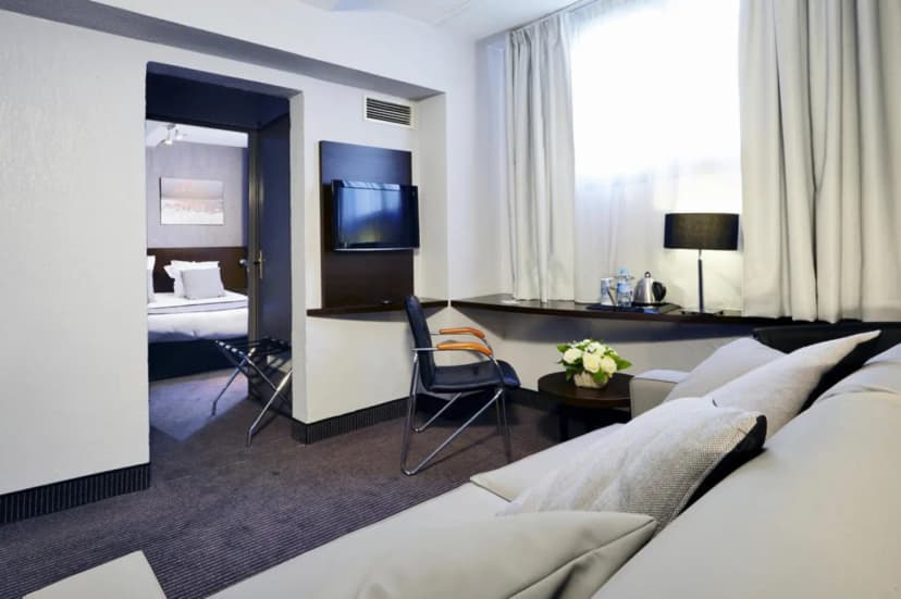 Hôtel Kyriad Marseille Préfecture — photo 3