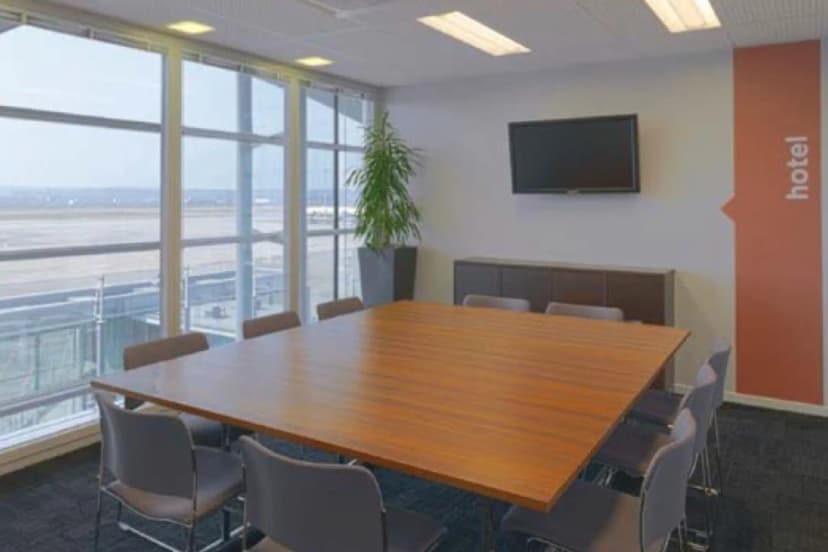 Business Center — photo 5