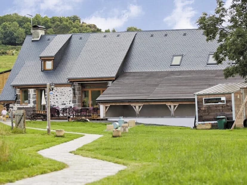 Hôtel Cantal : La Chaux de Revel — photo 1