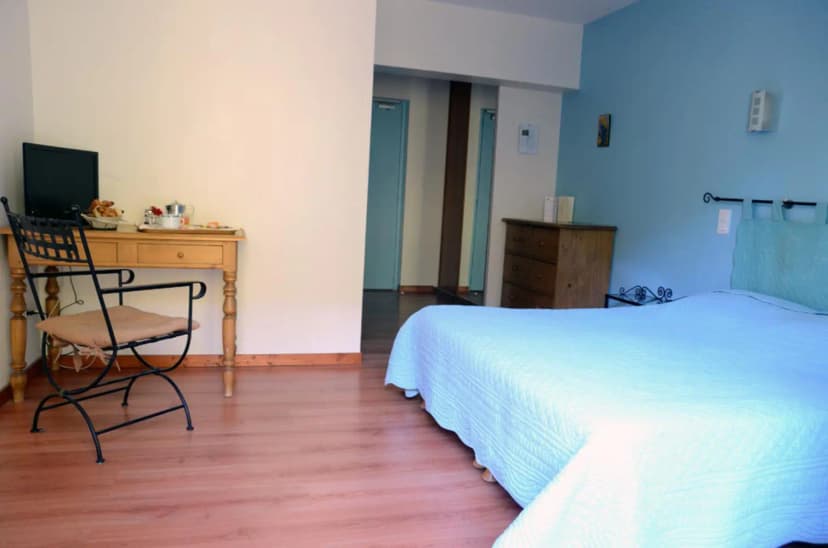 Logis Hôtel Mont Barral — photo 4
