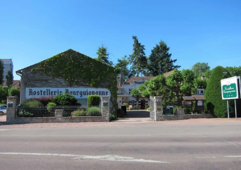 Hostellerie Bourguignonne — photo 1