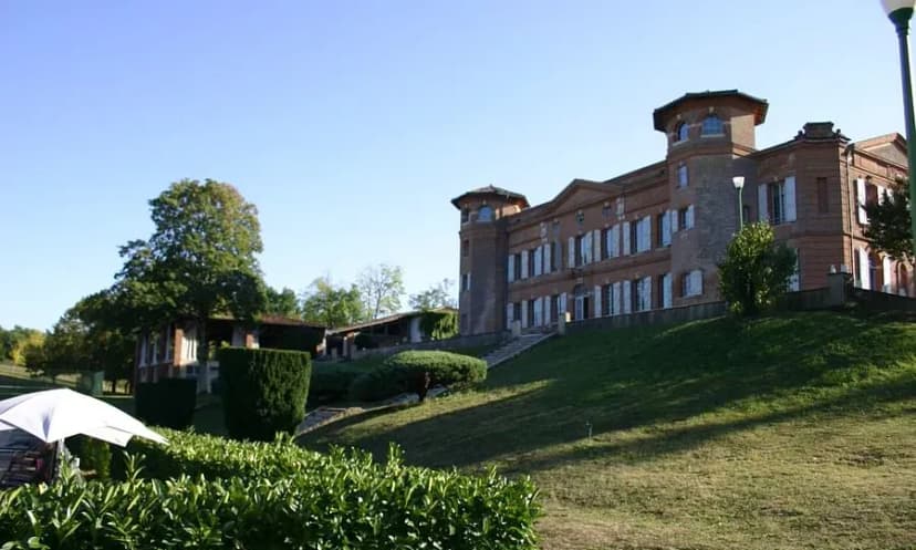 Château De Loubejac - Logis Hotel — photo 1
